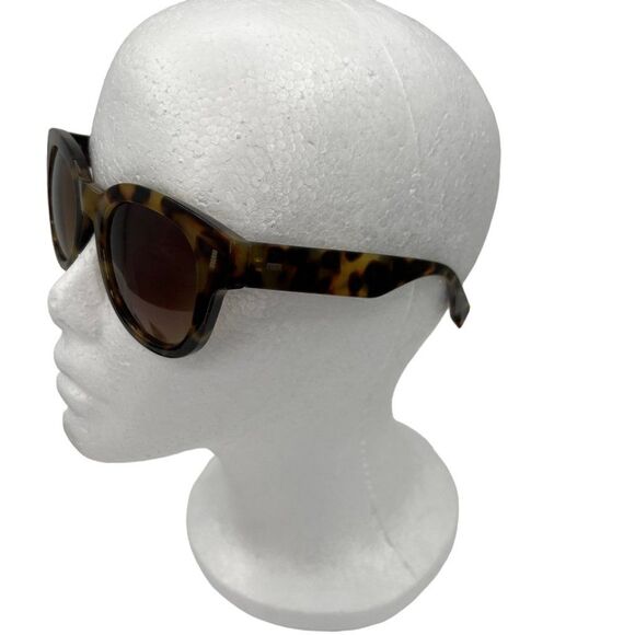 Foster Grant Sunglasses Camo Tortoise Ella and Floral Polarized Aisha Lot of 2 main image 12